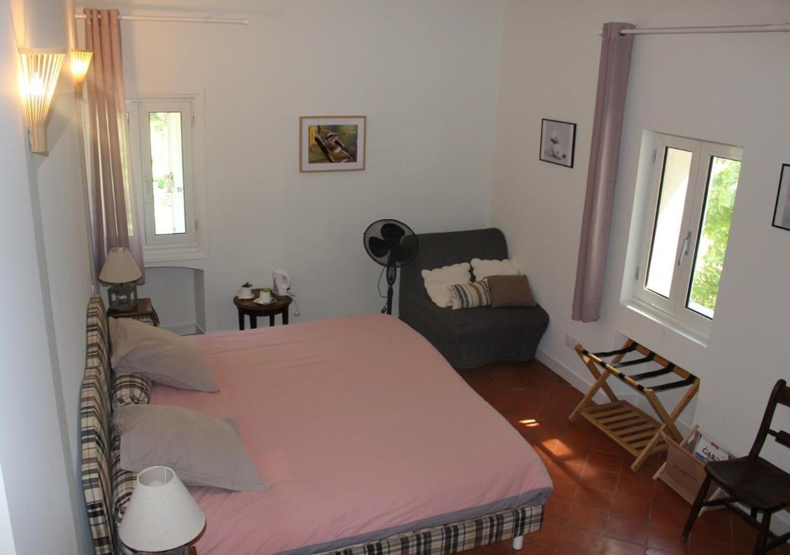 Domaine De La Carriere Bed & Breakfast Sumene Exterior photo